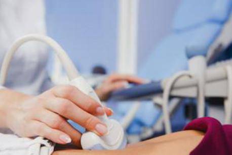 女性宫外孕是什么原因造成的