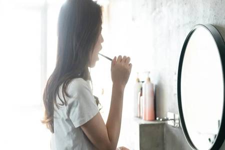 口臭的原因和治疗