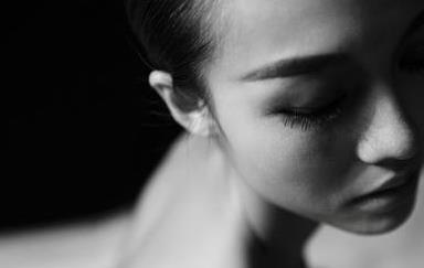 1537934083334266.jpg 那些在爱中迁就和自以为是的,往往都是悲剧收尾.jpg