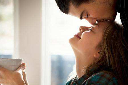 1538033620738469.jpg 懒婚的女生迟迟不愿领证,组成家庭需要多大勇气