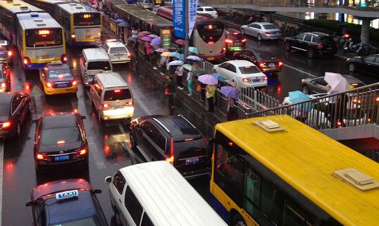 1538184197724384.jpg 那个在车里流泪,回家微笑的女人.jpg