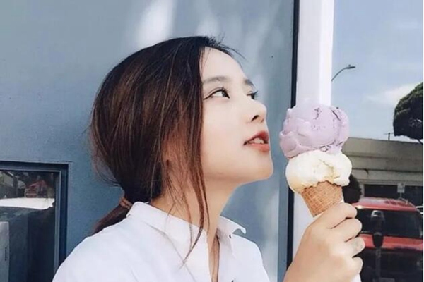 1536739887591579.jpg 有个懂事的女朋友是什么体验?她不爱你的体验