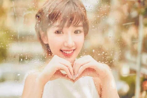 情感咨询│和前任分手半年，他想和我继续做朋友