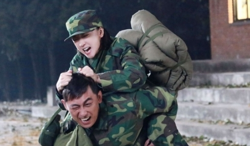 我妈经常打我，我反抗就被道德绑架，说成不孝〖前篇〗