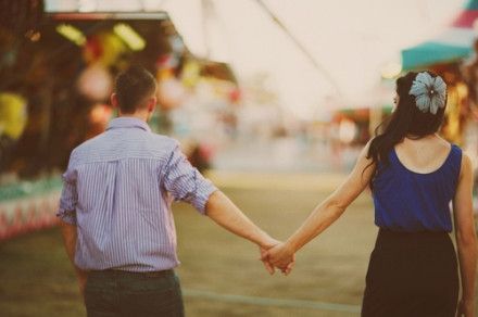 1534391813229389.jpg 女人的情感困惑,爱你和玩你的男人怎么辨别