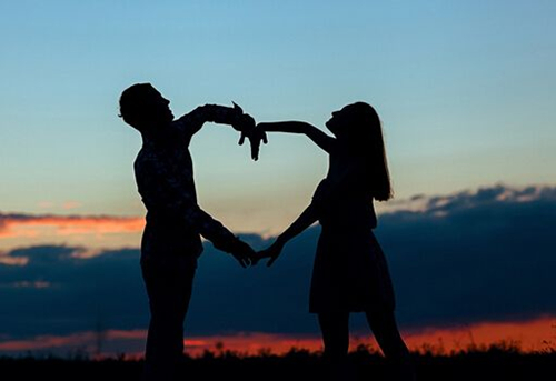 1534391877343101.jpg 女人的情感困惑,爱你和玩你的男人怎么辨别