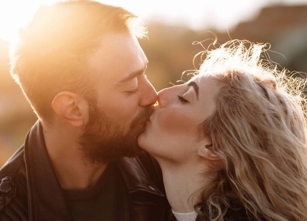 男人喜欢吻女人哪里